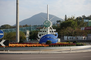 Landmark at Lam Kam Road Interchange and at the junction of Tai Po Road (Yuen Chau Tsai) and Kwong Wang Road, Tai Po District